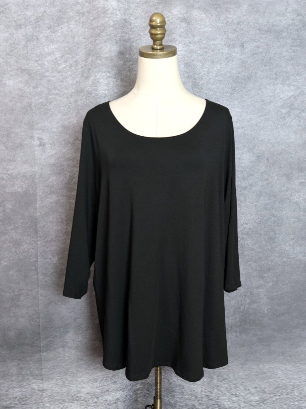 NWT Tahari My Perfect Shape Top Plus 2X Black Scoop Neck Soft Fluid Knit